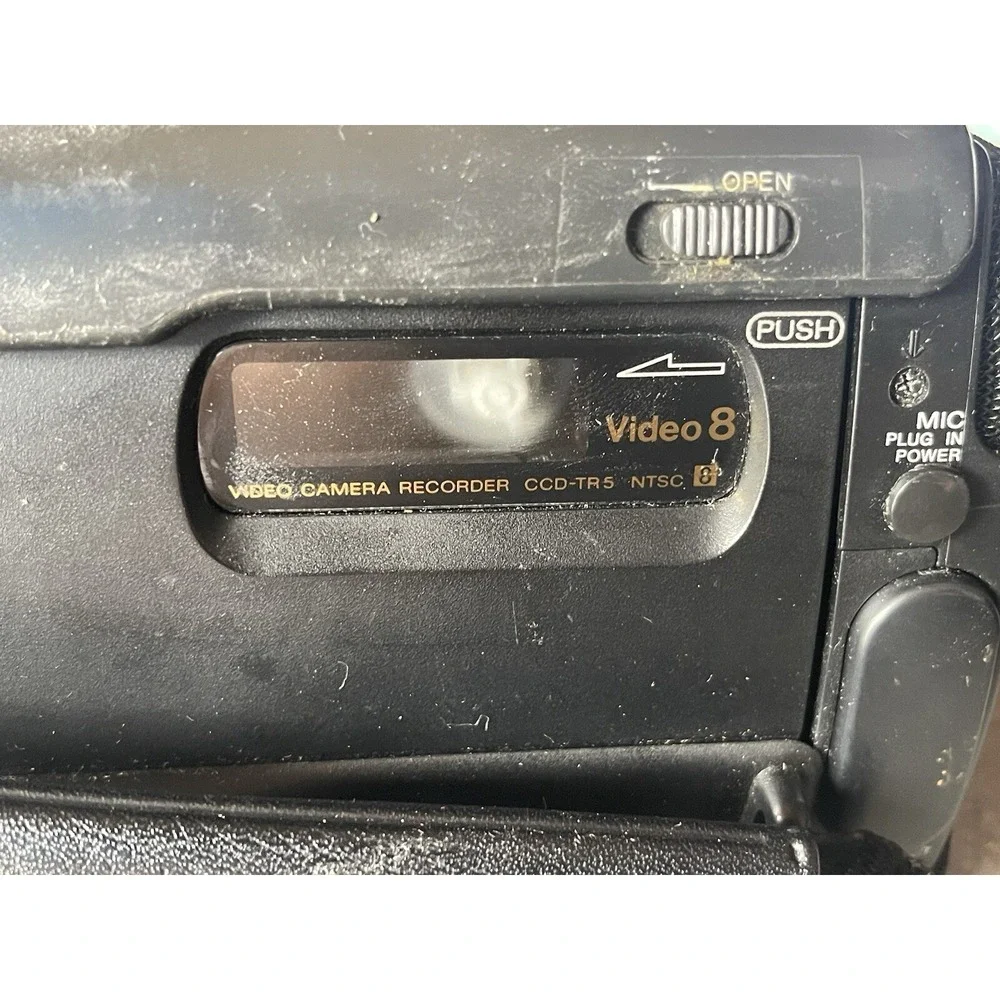 Sony Video Camera Model CCD-TR5 (for Parts )